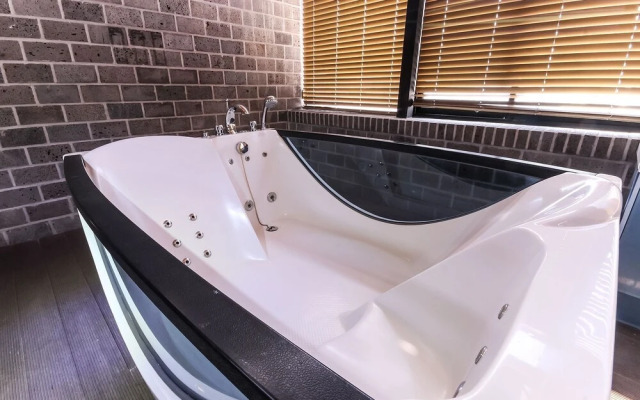 Pohang Jukdo Market 11AVENUE(11 Avenue)