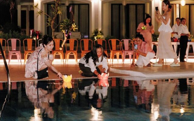 Moodhoian Riverside Resort & Spa