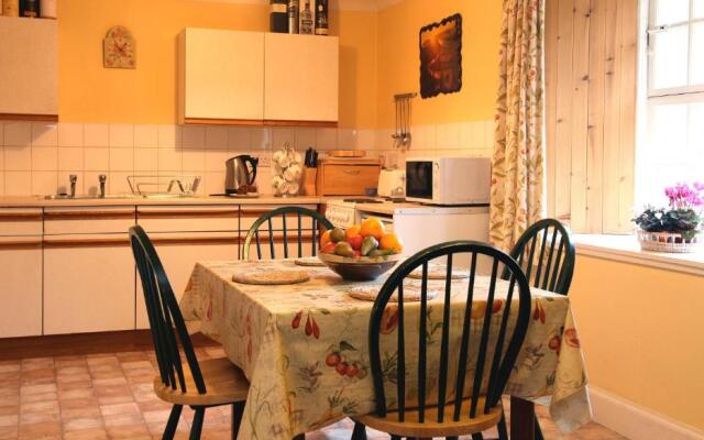 Inverawe Cottages