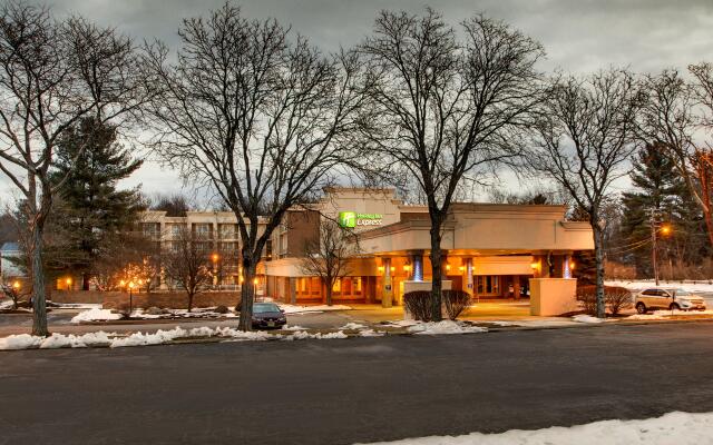 Holiday Inn Express Poughkeepsie, an IHG Hotel