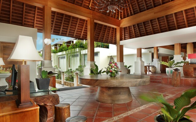 Villa Kayu Raja