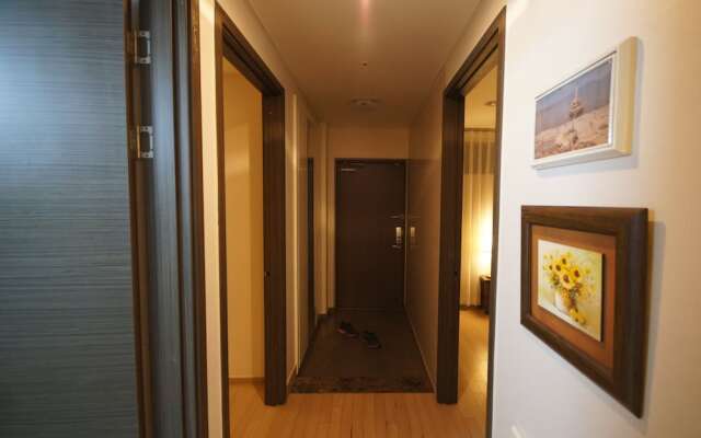 The New Joy House Gongdeok