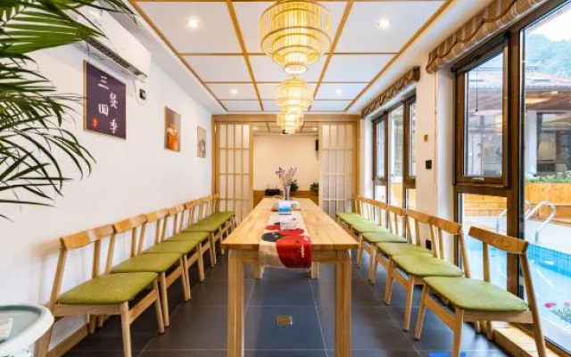 Beijing Shicheng Yunqi B&B (Qinglianggu Scenic Area Branch)