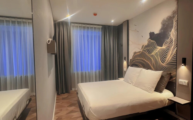 Nebula Hotel by INE'S