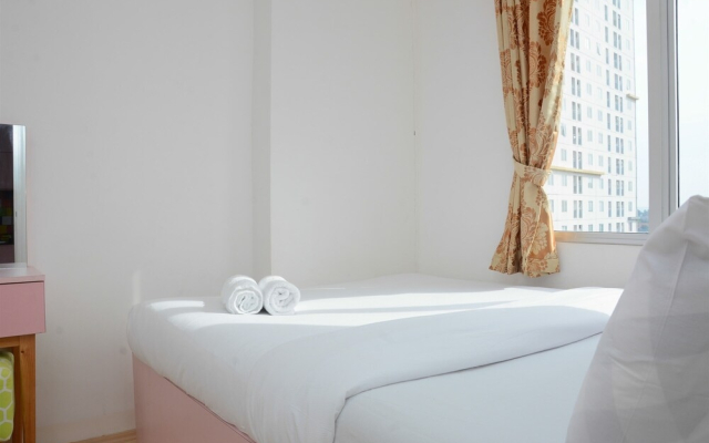 Simply Relaxing 2Br Bassura City Apartment