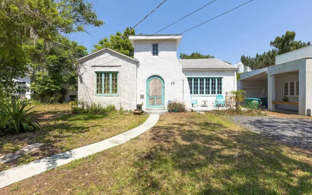 Spanish Beach Bungalow