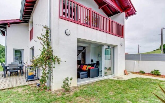 Bella Kapera-jolie Villa Avec Jardin