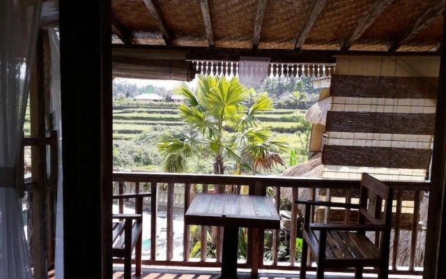 Royal Jj Ubud Resort and Spa Deluxe Room Upper Floor – Outside – Ubud