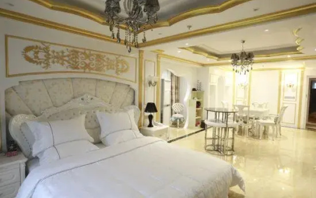 Fall in love with E-sports Hotel