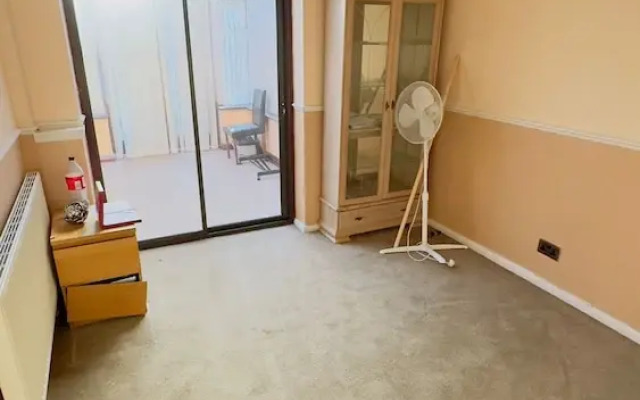Lovely 1-bed House in Birmingham