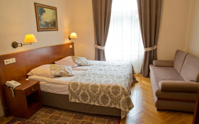 Polonia Hotel