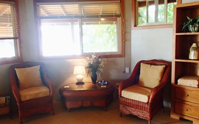 Sunrise Beach Cabanas Eco-Resort