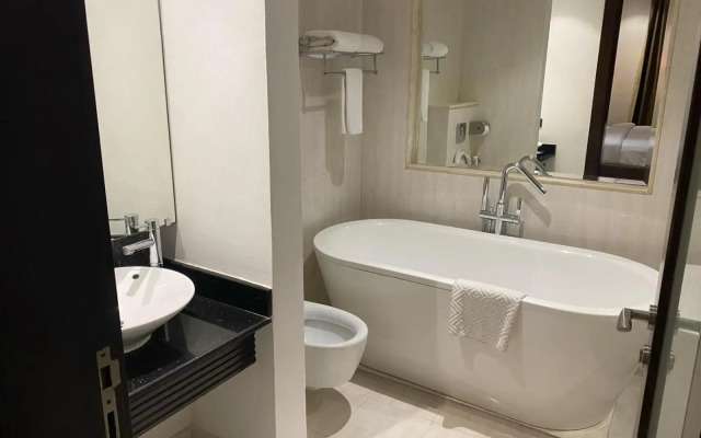 Ista Suites Seef