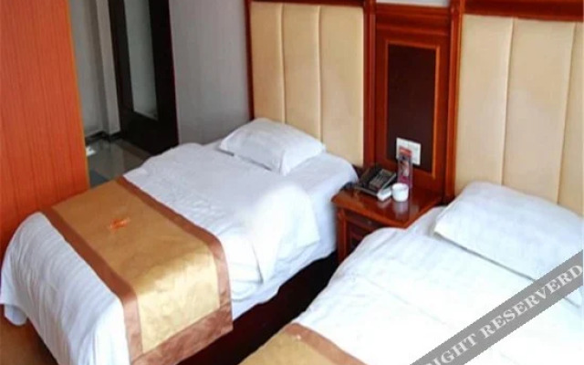 Phoenix Holiday Hotel