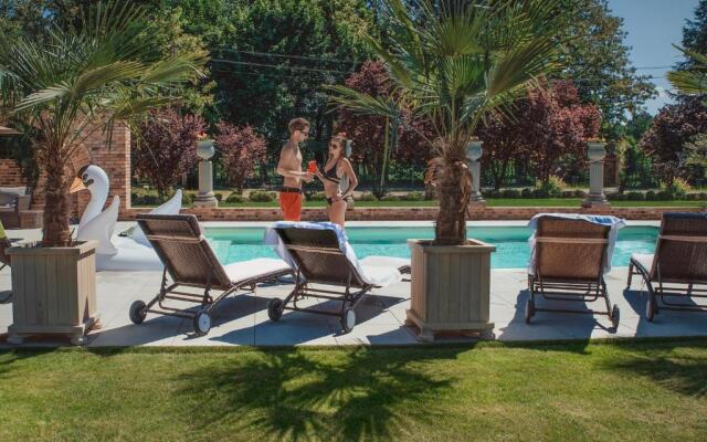 Żabi Dwór - Hotel, Restauracja, Spa