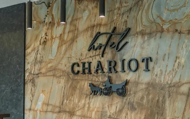Hotel Chariot