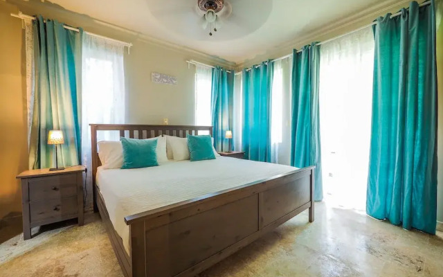 Playa Turquesa P103