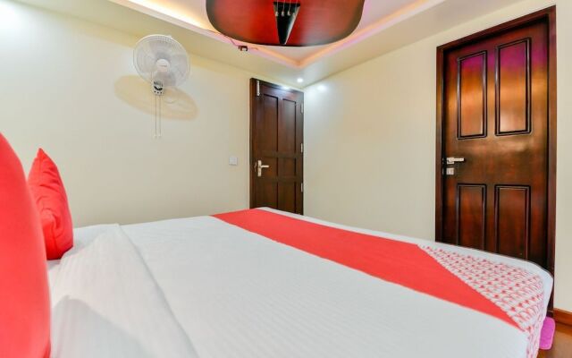 OYO 23063 Luxury Meghavarsham 5BHK