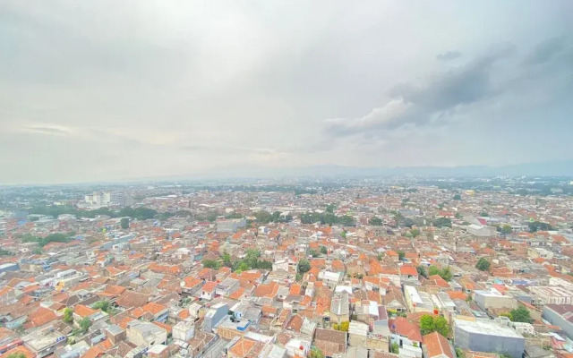 Spacious And Modern Studio Room At Sudirman Suites Bandung