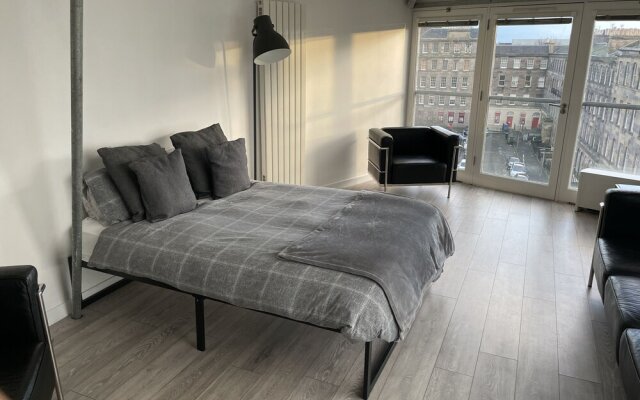 Lovely 1 Bed Apartment In Edinburgh