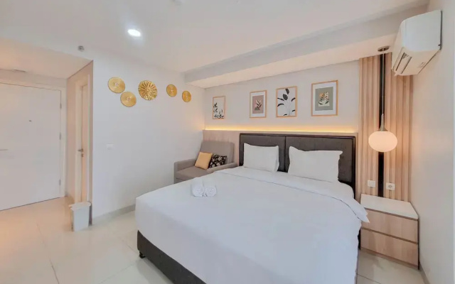 Modern Studio Near Ambarrukmo Plaza At Barsa City Apartment