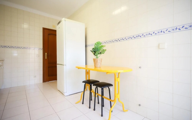 Sea View Apartment by Rent4all