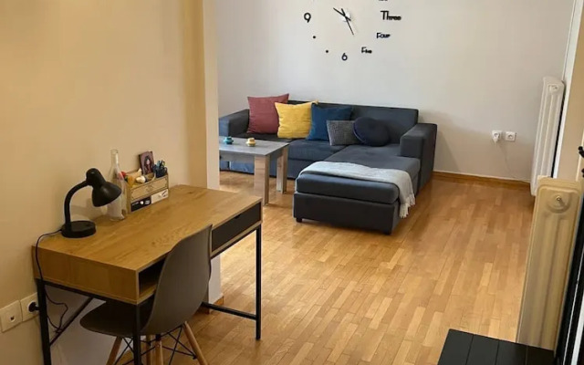 Alimos Cozy Getaway Close to the Beach