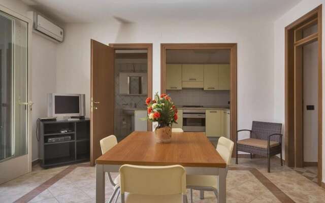 1070 Girasole Trilo 2 by Barbarhouse