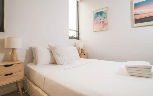 Inner City Penthouse With Private Rooftop