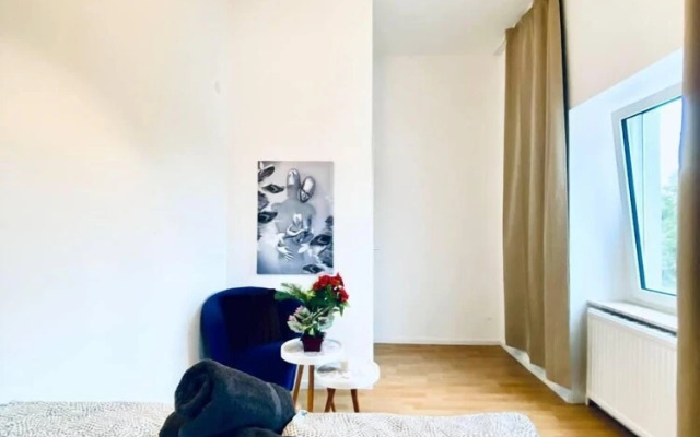 Spacious 4BR Apt Perfect for Groups