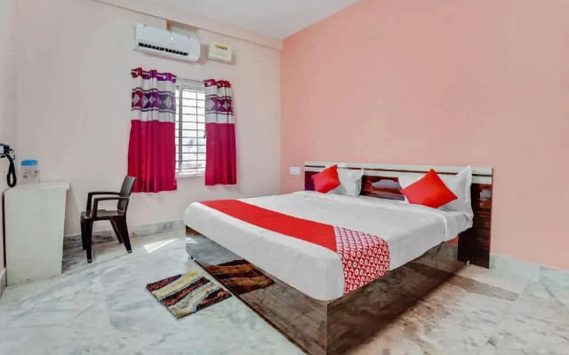 Satya Homes by OYO Rooms
