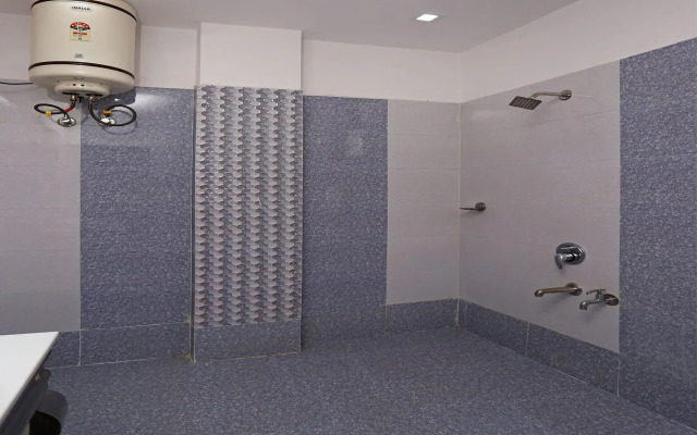 Raj Inn By OYO Rooms