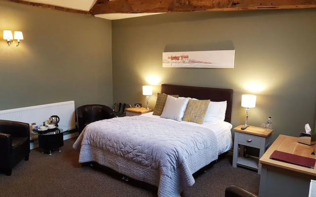 Curly Tail Accommodation