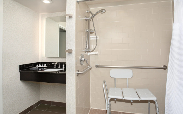 Crowne Plaza Kansas City Downtown by IHG