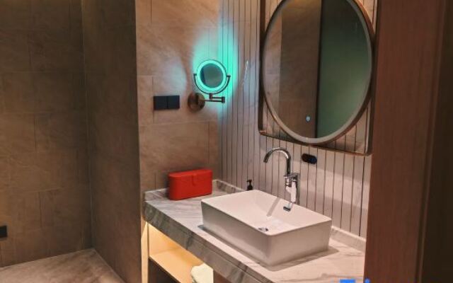 Vienna International Hotel (Bazhou Yuhua East Road Yichen Building)