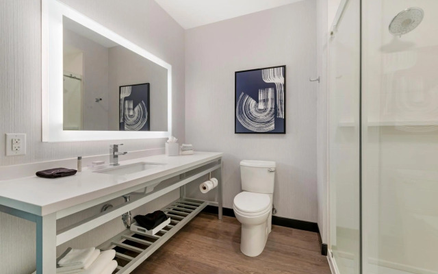 Cambria Hotel Detroit Downtown