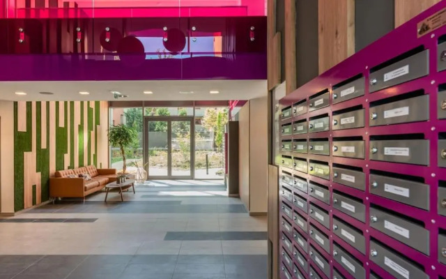 Laurel Bay Apartment