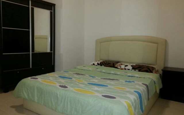 Aaron Apartment at Crown Imperial