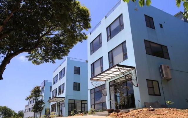 Sanyi Ju Xiang Minsu