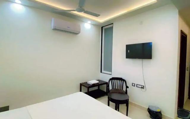 Hotel Giriraj Palace