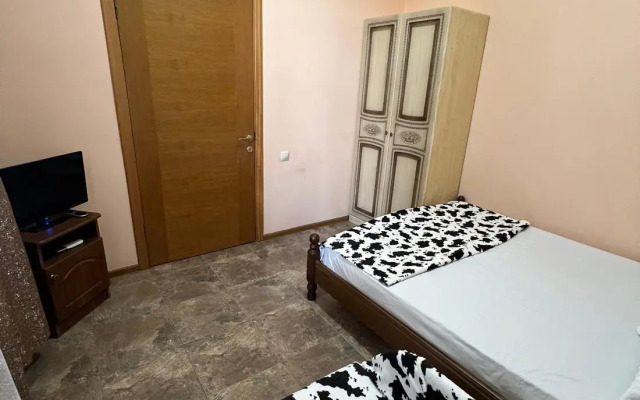 The Guest House At Henry's