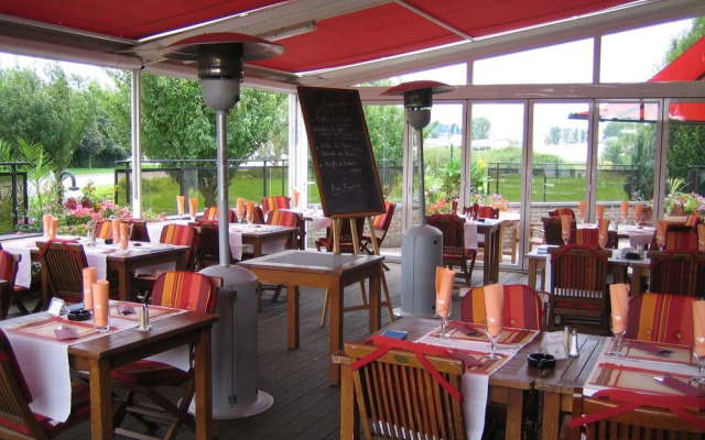 Threeland Hotel