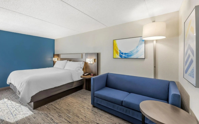 Holiday Inn Express Crestwood by IHG