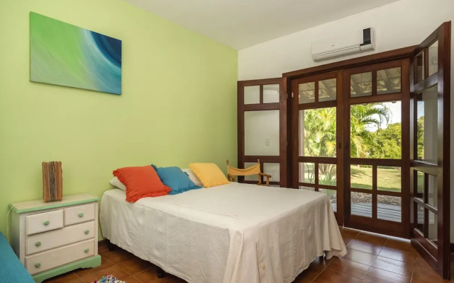 Suites Com Piscina Outeiro - Espelho