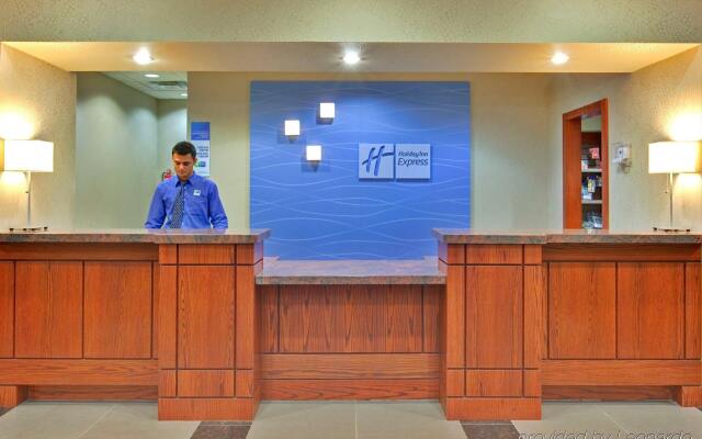 Newmarket Hotel & Suites