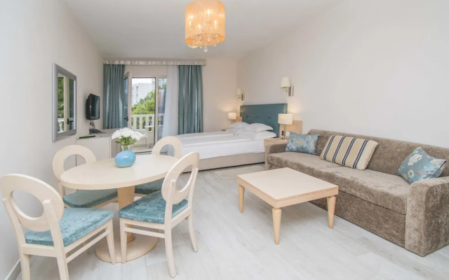 Aparthotel Flora