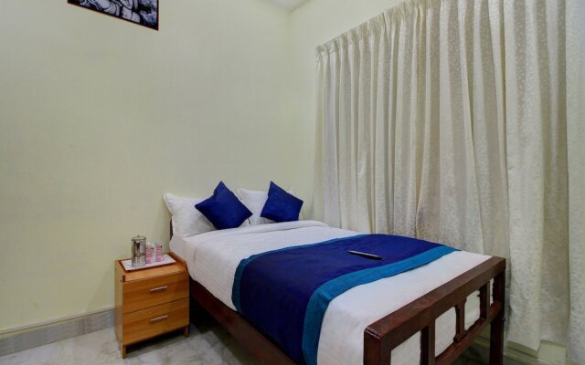 OYO 15427 Hotel Apple Grand