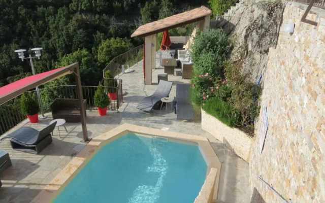 Charming Holiday Home in Mazzola With Sauna