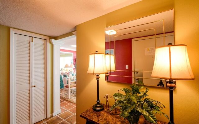 Shoreline 1041 Condo by RedAwning