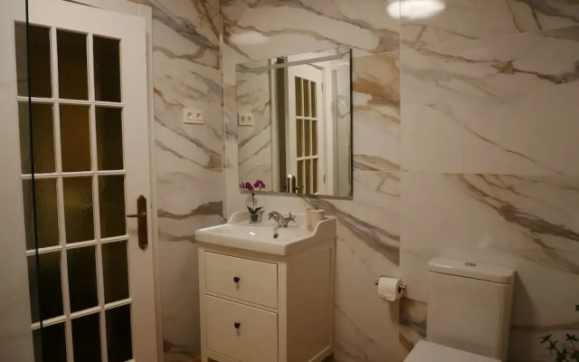 KH Lezama Suites
